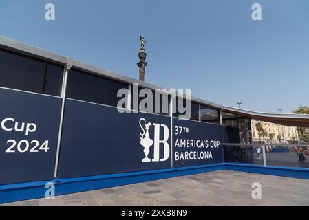 Turin, Turin, Italien. August 2024. Ansicht des America's Cup Area am Port Vell von Barcelona (Foto: © Matteo SECCI/ZUMA Press Wire) NUR REDAKTIONELLE VERWENDUNG! Nicht für kommerzielle ZWECKE! Stockfoto