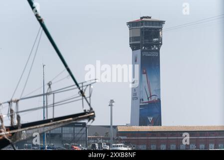 Turin, Turin, Italien. August 2024. Ansicht des America's Cup Area am Hafen Vell von Barcelona (Foto: © Matteo SECCI/ZUMA Press Wire) NUR REDAKTIONELLE VERWENDUNG! Nicht für kommerzielle ZWECKE! Stockfoto