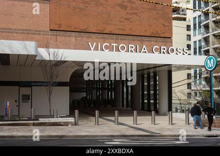 Sydney, Australien, Freitag, 23. August 2024. Victoria Cross Metro Station, die diese Woche im Norden von Sydney als Teil der fahrerlosen Sydney Metro-Linie (Chatswood-Sydenham-Linie) eröffnet wurde. Quelle: Paul Lovelace/Alamy Live News Stockfoto