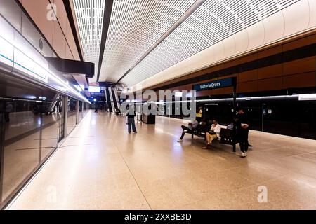 Sydney, Australien, Freitag, 23. August 2024. Victoria Cross Metro Station, die diese Woche im Norden von Sydney als Teil der fahrerlosen Sydney Metro-Linie (Chatswood-Sydenham-Linie) eröffnet wurde. Quelle: Paul Lovelace/Alamy Live News Stockfoto