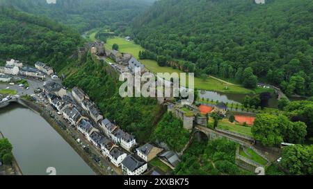 Drohnenfoto Bouillon Castle Belgien europa Stockfoto