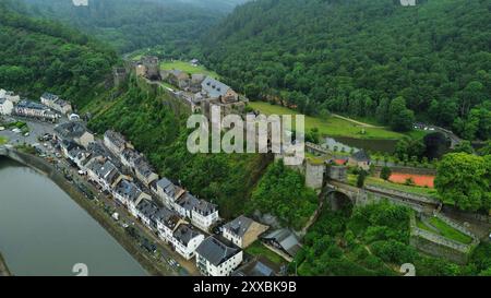 Drohnenfoto Bouillon Castle Belgien europa Stockfoto