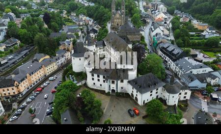 Drohnenfoto Schloss Clervaux Luxemburg europa Stockfoto