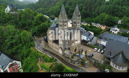 Drohnenfoto Heilige Côme et Damien Kirche Clervaux Luxemburg europa Stockfoto