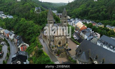 Drohnenfoto Heilige Côme et Damien Kirche Clervaux Luxemburg europa Stockfoto