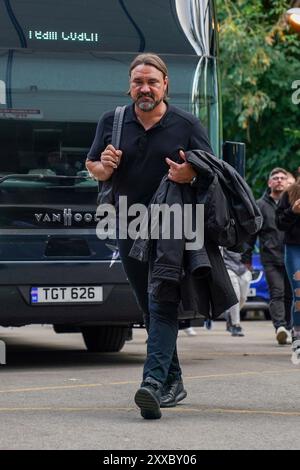 Sheffield, Großbritannien. August 2024. Leeds United Manager Daniel Farke Ankunft während des Sheffield Wednesday FC gegen Leeds United FC SKY Bet EFL Championship Match im Hillsborough Stadium, Sheffield, England, Großbritannien am 23. August 2024 Credit: Every Second Media/Alamy Live News Stockfoto