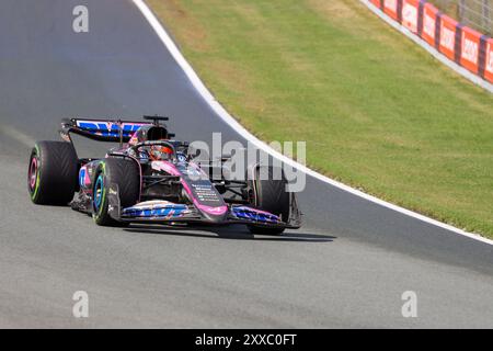 Zandvoort, Monte Carlo, Niederlande. August 2024. ESTEBAN OCON vom Alpenfreitag zum Training beim Großen Preis der Niederlande 2024 (Kreditbild: © Alexis Kahn/ZUMA Press Wire) NUR REDAKTIONELLE VERWENDUNG! Nicht für kommerzielle ZWECKE! Stockfoto