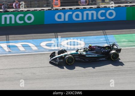 Zandvoort, Monte Carlo, Niederlande. August 2024. LEWIS HAMILTON von Merecedes Friday zum Training beim Großen Preis der Niederlande 2024 (Credit Image: © Alexis Kahn/ZUMA Press Wire) NUR REDAKTIONELLE VERWENDUNG! Nicht für kommerzielle ZWECKE! Quelle: ZUMA Press, Inc./Alamy Live News Stockfoto