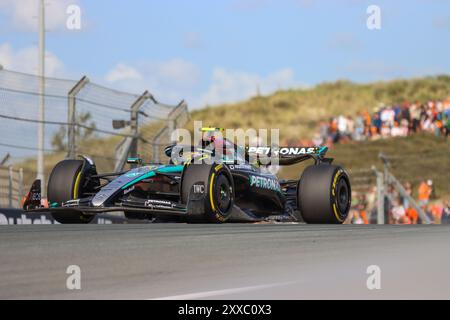 Zandvoort, Monte Carlo, Niederlande. August 2024. LEWIS HAMILTON von Merecedes Friday zum Training beim Großen Preis der Niederlande 2024 (Credit Image: © Alexis Kahn/ZUMA Press Wire) NUR REDAKTIONELLE VERWENDUNG! Nicht für kommerzielle ZWECKE! Quelle: ZUMA Press, Inc./Alamy Live News Stockfoto