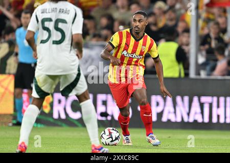 Wesley Said (22) von RC Lens, die während der Conference League gezeigt wurden, spielte das erste Legspiel in der Saison 2024-2025 zwischen Racing Club de Lens und Panathinaikos am 22. August 2024 in Lens, Frankreich. (Foto von David Catry / Sportpix ) Stockfoto