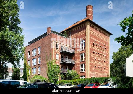 Erhaltenes historisches Gebäude einer ehemaligen Malzfabrik aus dem Jahre 1899 in köln Ehrenfeld, heute zum Wohnen und Arbeiten genutzt Stockfoto