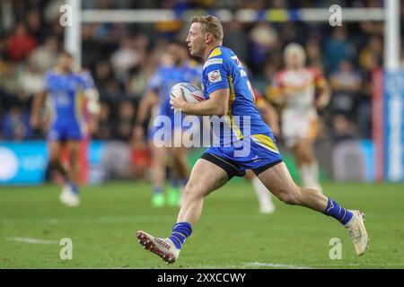 Leeds, Großbritannien. August 2024. Lachlan Miller of Leeds Rhinos bricht mit dem Ball während des Spiels Leeds Rhinos vs Catalans Dragons in der Betfred Super League Runde 23 im Headingley Stadium, Leeds, Großbritannien, 23. August 2024 (Foto: Alfie Cosgrove/News Images) in Leeds, Großbritannien, 23. August 2024. (Foto: Alfie Cosgrove/News Images/SIPA USA) Credit: SIPA USA/Alamy Live News Stockfoto