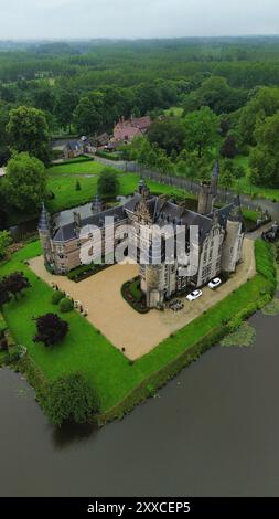 Drohnenfoto Schloss Marnix de Sainte-Aldegonde belgien europa Stockfoto