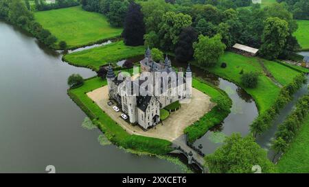 Drohnenfoto Schloss Marnix de Sainte-Aldegonde belgien europa Stockfoto