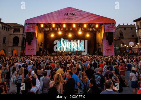 BARCELONA, SPANIEN - 24. Juni 2024: Sheryl Crow tritt auf der Bühne im Poble Espanyol auf. Stockfoto