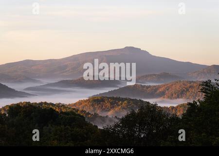 Sonnenaufgang am Grandfather Mountain Stockfoto