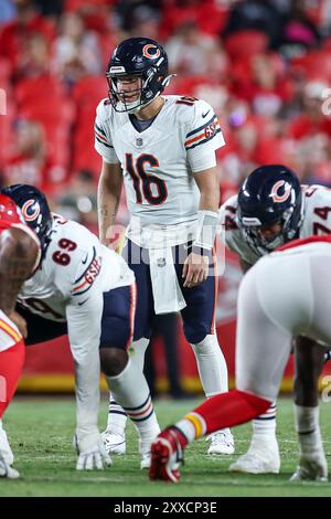 22. August 2024: Chicago Bears Quarterback Austin Reed (16) während eines Vorsaisonspiels gegen die Kansas City Chiefs im GEHA Field im Arrowhead Stadium in Kansas City, MO. David Smith/CSM Stockfoto