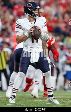 22. August 2024: Chicago Bears Quarterback Brett Rypien (11) während eines Vorsaisonspiels gegen die Kansas City Chiefs im GEHA Field im Arrowhead Stadium in Kansas City, MO. David Smith/CSM Stockfoto