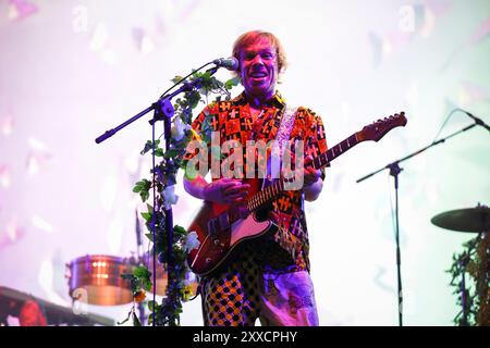 Porto, Portugal. August 2024. Sebastian Pringle von der englisch-spanischen Folk- und Folktronica-Band Crystal Fighter tritt live beim Musikfestival Vilar de Mouros 2024 auf. (Foto: Diogo Baptista/SOPA Images/SIPA USA) Credit: SIPA USA/Alamy Live News Stockfoto