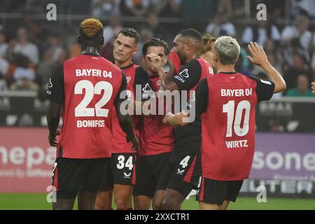 Fussball, 1.BL Saison 2024/2025 Borussia Mönchengladbach vs Bayer 04 Leverkusen, 23.08.2024, Stadion im Borussia Park Mönchengladbach, Bayer 04 Leverkusenjubeln FotoCopyright Gladys Chai von der Laage DFL-Vorschriften verbieten jede Verwendung von Fotografien als Bildsequenzen und/oder Quasi-Video. Stockfoto