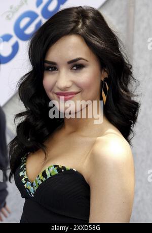 Demi Lovato bei der Premiere von „Oceans“ in Los Angeles am 17. April 2010 im El Capitan Theater in Hollywood, USA Stockfoto