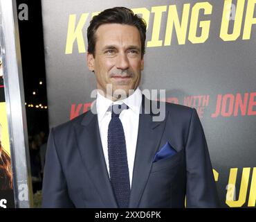 Jon Hamm bei der Premiere von „Keep Up with the Joneses“ in Los Angeles, USA am 8. Oktober 2016 in den Fox Studios in Los Angeles, USA Stockfoto