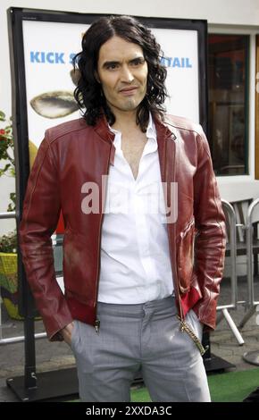 Russell Brand bei der Premiere von „Hop“ in Los Angeles, die am 27. März 2011 in den Universal Studios Hollywood in Universal City stattfand. Kredit: Lumeimages.com Stockfoto