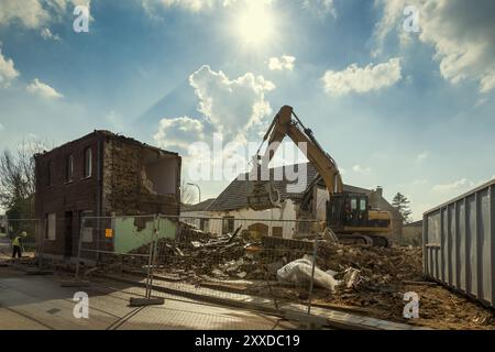 Abriss eines Wohnhauses im Dorf Borschemich für den Tagebau Garzweiler Stockfoto