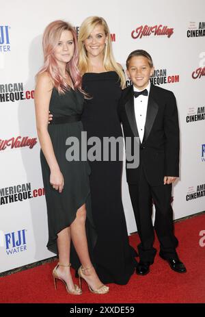 Reese Witherspoon, Ava Phillippe und Deacon Phillippe beim American Cinematheque Award 29., der Reese Witherspoon im Hyatt Regency Cen ehrt Stockfoto