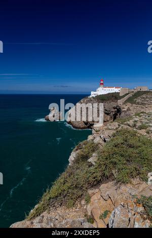Leuchtturm am Cabo de Sao Vicente an der Algarve, Portugal. Der Leuchtturm am Kap St. Vincent oder Cabo de Sao Vicente, der südwestlichste Punkt von m Stockfoto