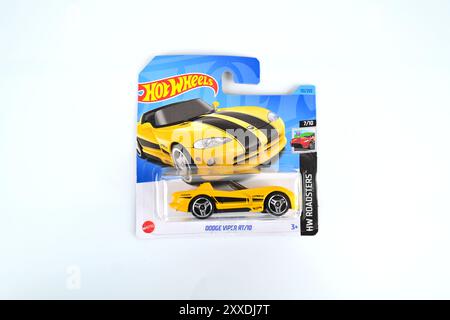 Hot Wheels Dodge Viper RT 10 Spielzeugauto Modell in Box Verpackung – Wales, Großbritannien – 10. August 2024 Stockfoto