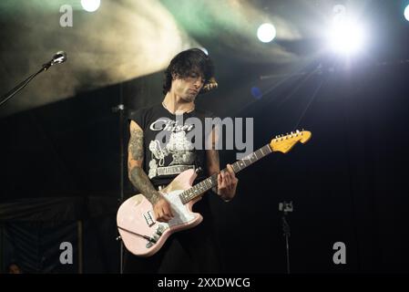 Reading, Berkshire, Großbritannien. August 2024. Bad Nerves spielt am Freitag ein energiegeladenes Set beim Reading Festival. Cristina Massei/Alamy Live News Stockfoto