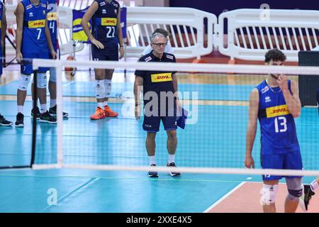 Cheftrainer Michele Zanin (Italia U20) während Cisterna Volley vs Italy U20, Volleyball Test Match in Cisterna Latina, Italien, 23. August 2024 Credit: Independent Photo Agency Srl/Alamy Live News Stockfoto