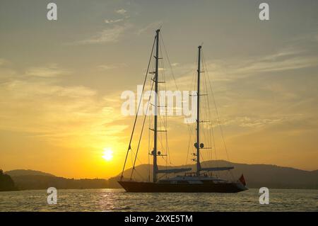 Perini Navi Segelyacht Santa Maria Stockfoto