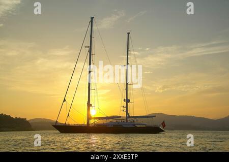 Perini Navi Segelyacht Santa Maria Stockfoto