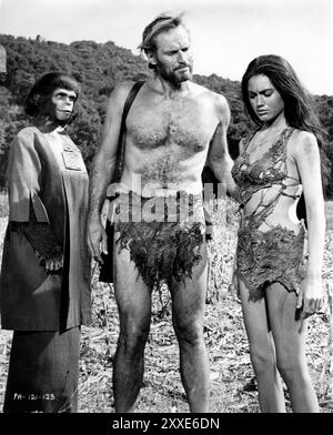 KIM HUNTER CHARLTON HESTON und LINDA HARRISON in PLANET OF THE AFFEN 1968 Regisseur FRANKLIN J. SCHAFFNER Roman Pierre Boulle Drehbuch Michael Wilson und Rod Serling Musik Jerry Goldsmith Creative Make-up Designer John Chambers Produzent Arthur P. Jacobs APJAC Productions / Twentieth Century Fox Stockfoto