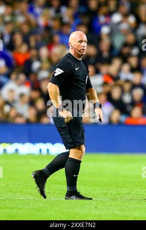 Hillsborough Stadium, Sheffield, England - 24. August 2024 Schiedsrichter Simon Hooper - während des Spiels Sheffield Wednesday gegen Leeds United, EFL Championship, 2024/25, Hillsborough Stadium, Sheffield, England - 24. August 2024 Credit: Arthur Haigh/WhiteRosePhotos/Alamy Live News Stockfoto