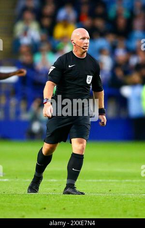 Hillsborough Stadium, Sheffield, England - 24. August 2024 Schiedsrichter Simon Hooper - während des Spiels Sheffield Wednesday gegen Leeds United, EFL Championship, 2024/25, Hillsborough Stadium, Sheffield, England - 24. August 2024 Credit: Arthur Haigh/WhiteRosePhotos/Alamy Live News Stockfoto