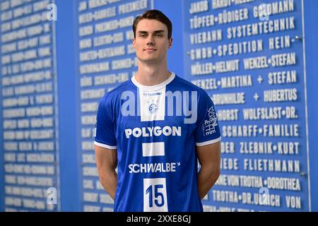 Porträt Miro Schluroff (VfL Gummersbach 15) DAIKIN Handball Bundesliga, 1 Bundesliga, VfL Gummersbach, Mannschaftspraesentation Spielzeit 2024/2025, Schwalbe Arena Gummersbach, 23.08.2024 Foto: Eibner-Pressefoto/Jürgen Augst Stockfoto