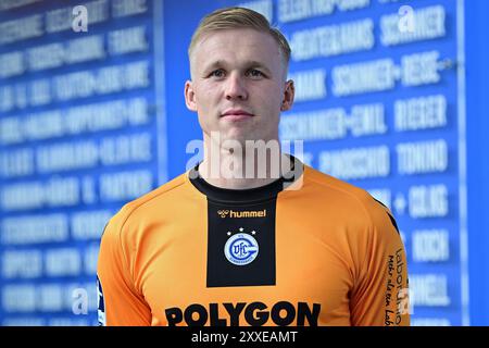 Gummersbach, Deutschland. August 2024. Porträt #16 Bertram Obling (VfL Gummersbach 16) DAIKIN Handball Bundesliga, 1 Bundesliga, VfL Gummersbach, Mannschaftspraesentation Spielzeit 2024/2025, Schwalbe Arena Gummersbach, 23.08.2024 Foto: Eibner-Pressefoto/Jürgen Augst Credit: dpa/Alamy Live News Stockfoto