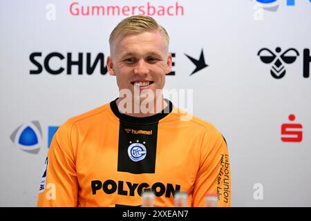 Gummersbach, Deutschland. 23rd Aug, 2024. Neuzugang beim VfL Gummersbach #16 Bertram Obling (VfL Gummersbach 16) in der Pressekonferenz zur Mannschaftsvorstellung der Spielzeit 2024/25 DAIKIN Handball Bundesliga, 1 Bundesliga, VfL Gummersbach, Mannschaftspraesentation Spielzeit 2024/2025, Schwalbe Arena Gummersbach, 23.08.2024 Foto: Eibner-Pressefoto/Juergen Augst Credit: dpa/Alamy Live News Stock Photo