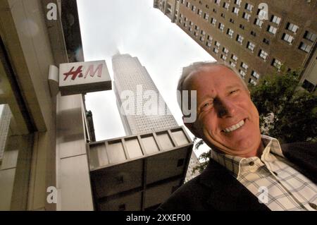 New York, NY, USA, 22. Mai 2002; Rolf Eriksen, VDO bei H & M, Hennes & Mauritz, dem schwedischen Bekleidungsgeschäft. Das Hauptbüro in den USA ist in der 34. Straße. / Dagens Industri Stockfoto