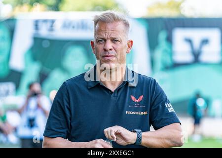 Münster, Deutschland. August 2024. 24.08.2024, SC Preussen Münster vs. 1. FC Kaiserslautern, 2. Bundesliga, 3. Spieltag Wichtiger Hinweis: Gemaess den Vorgaben der DFL Deutsche Fussball Liga bzw. Des DFB Deutscher Fussball-Bund ist es untersagt, in dem Stadion und/oder vom Spiel angefertigte Fotoaufnahmen in Form von Sequenzbildern und/oder videoaehnlichen Fotostrecken zu verwerten Foto: Bahho Kara/Kirchner-Media Credit: dpa/Alamy Live News Stockfoto