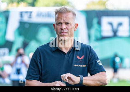 Münster, Deutschland. August 2024. 24.08.2024, SC Preußen Münster vs. 1. FC Kaiserslautern, 2. Bundesliga, 3. Spieltag Wichtiger Hinweis: Gemaess den Vorgaben der DFL Deutsche Fussball Liga bzw. Des DFB Deutscher Fussball-Bund ist es untersagt, in dem Stadion und/oder vom Spiel angefertigte Fotoaufnahmen in Form von Sequenzbildern und/oder videoaehnlichen Fotostrecken zu verwerten Foto: Bahho Kara/Kirchner-Media Credit: dpa/Alamy Live News Stockfoto