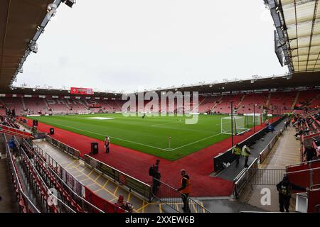 St. Mary's Stadium, Southampton am Samstag, den 24. August 2024. St. Mary's Stadium, Southampton am Samstag, den 24. August 2024. Allgemeiner Blick auf das St Mary's Stadium, Heimstadion von Southampton während des Premier League-Spiels zwischen Southampton und Nottingham Forest im St Mary's Stadium, Southampton am Samstag, den 24. August 2024. (Foto: Jon Hobley | MI News) Credit: MI News & Sport /Alamy Live News Stockfoto