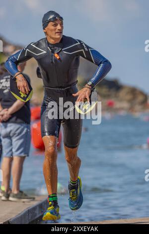 Teilnehmer, die am Schwimmlauf von Clevedons teilnehmen Stockfoto