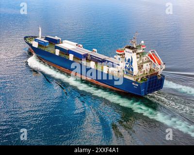 Helliar ist eine Ro-Ro-Fähre, die von NorthLink Ferries auf Strecken zwischen Aberdeen, Shetland und Orkney betrieben wird. Stockfoto