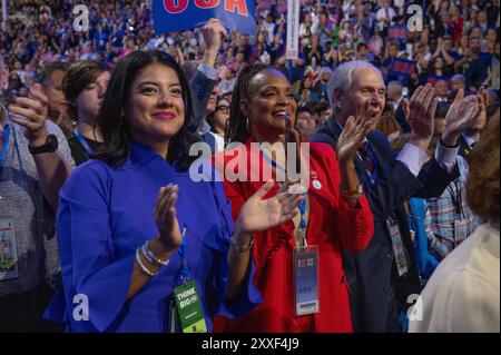 Chicago, Illinois USA - 21.08.2024: Demokratische Nationalversammlung Chicago, United Center DNC 2024 - Tag 3 Stockfoto