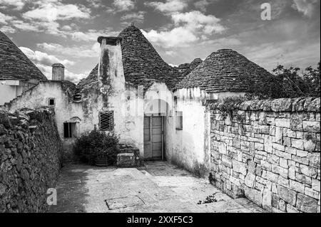 Typische Häuser namens Trulli von Alberobello. Alberobello, Bari, Apulien, Italien, Europa. Stockfoto