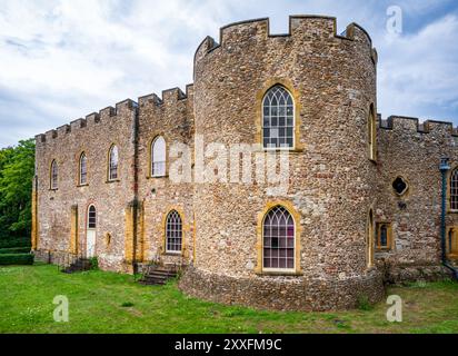 Taunton Castle, ein denkmalgeschütztes Gebäude, beherbergt das Museum of Somerset und das Somerset Military Museum. Taunton, Somerset, England, Großbritannien. Stockfoto